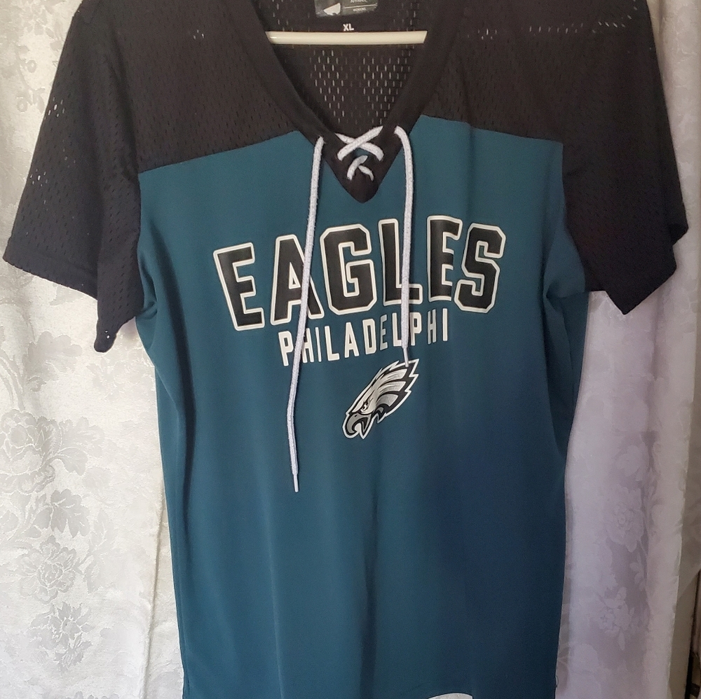 🏈 Philadelphia Eagles Women's Lace-Up Jersey-style T-Shirt 🏈